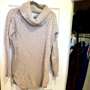 Motherhood maternity sweater